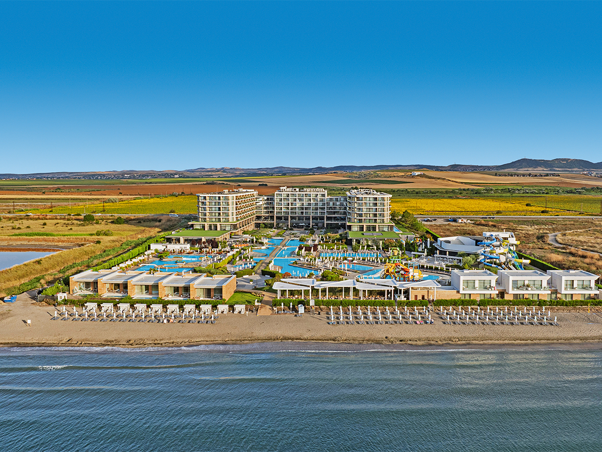 Wave Resort