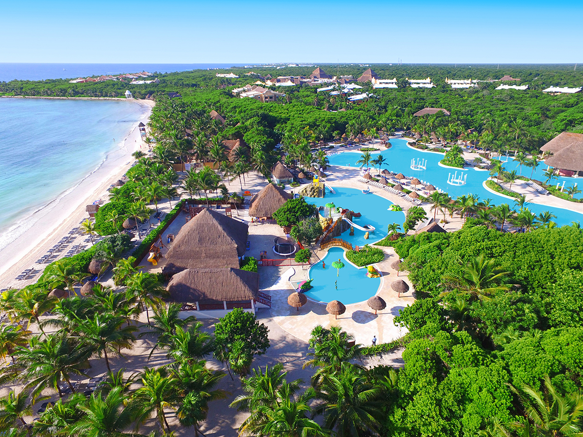 Grand Palladium Colonial Resort & Spa