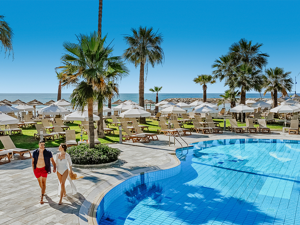 The Golden Bay Beach Hotel foto 2