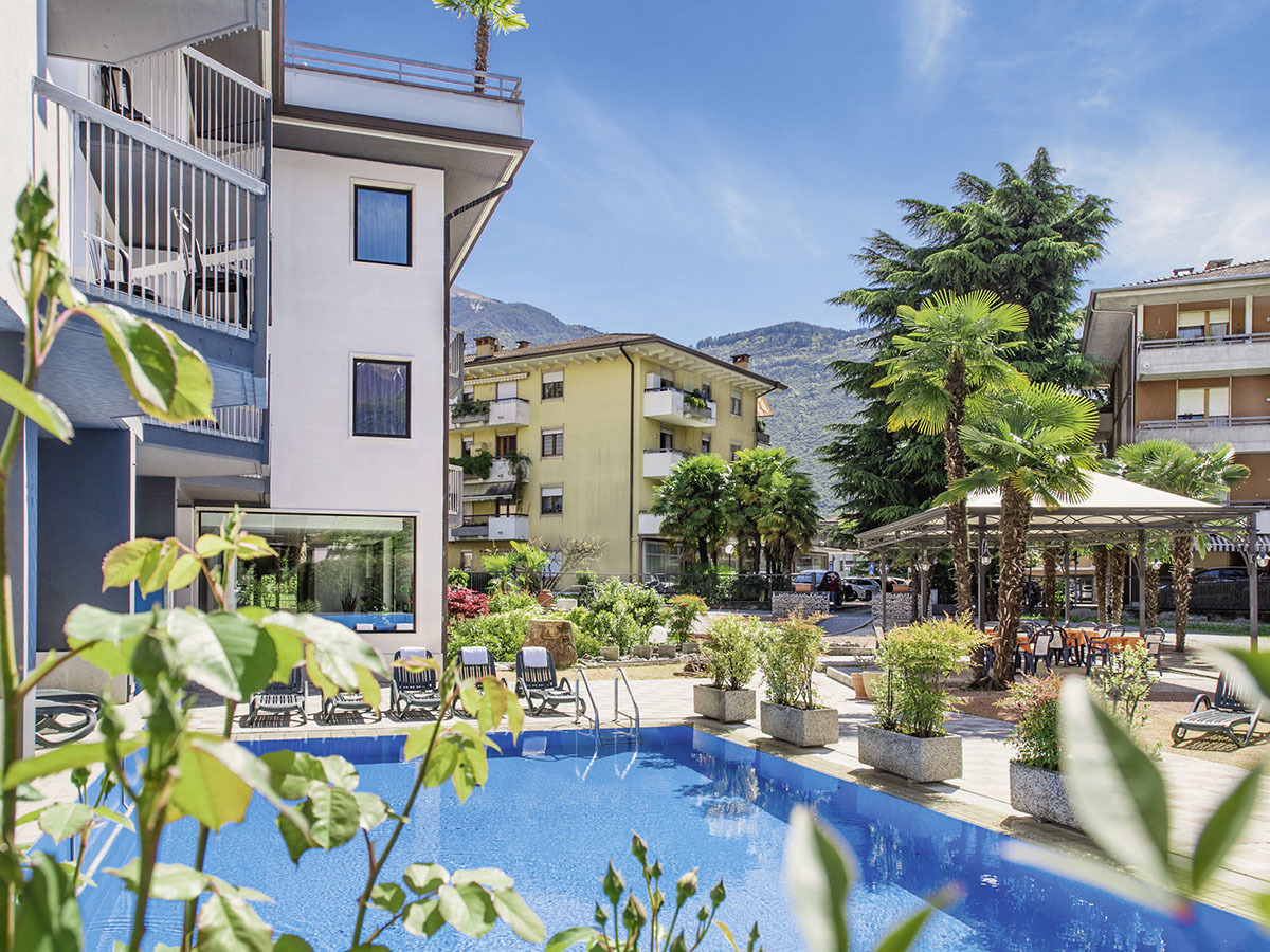 Arco Smart Hotel – 8 dagen – Arco Smart Hotel in Gardameer